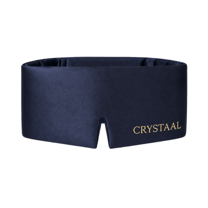 Masque de nuit en soie de mûrier 22 mommes Le Masque Obscur, coloris bleu marine avec logo CRYSTAAL